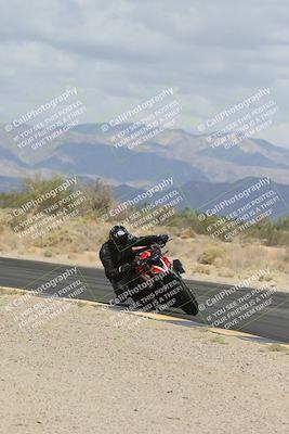 media/May-05-2025-Moto Forza (Mon) [[3c1838c5e5]]/2-B Group/Session 2 (Turn 7 Inside)/